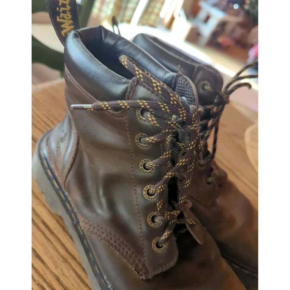 Men's Doc Dr. Martens Distressed Leather Brown Ankle Work Play‎ Boots Size 9